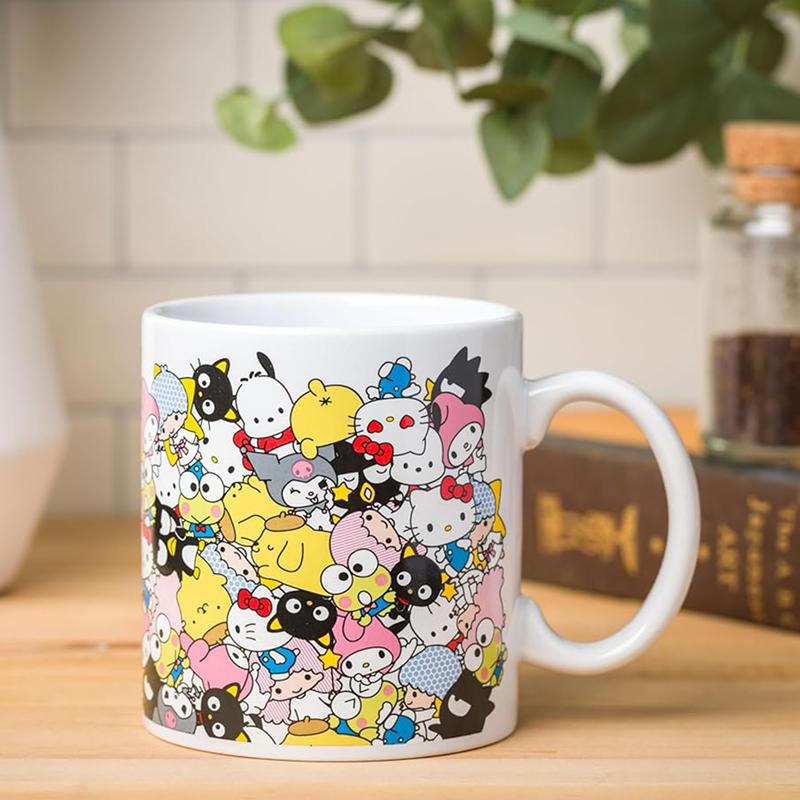 Sanrio Hello Kitty and Friends Ceramic (Bunch Hug) Sanrio Characters Mug  USA |  WOYTZ-4192