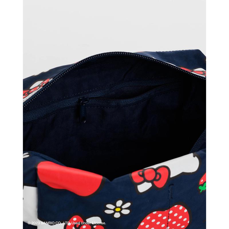 Sanrio Hello Kitty xgu Dopp Kit (Apples) Bags Bags  USA |  HWKZT-8936